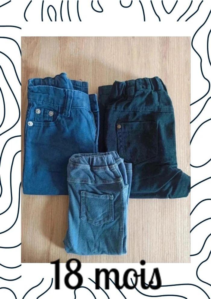 Lot 3 jeans 18 mois - photo numéro 1