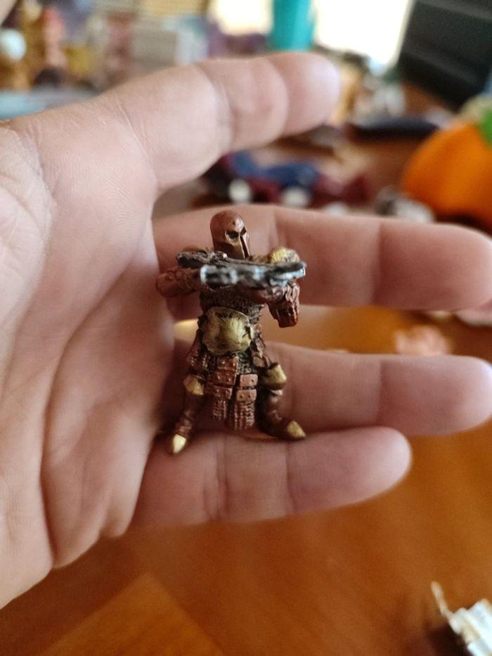 Chevalier donjon arbalète cuivré miniature mini figurine armure Warhammer guerrier - photo numéro 1