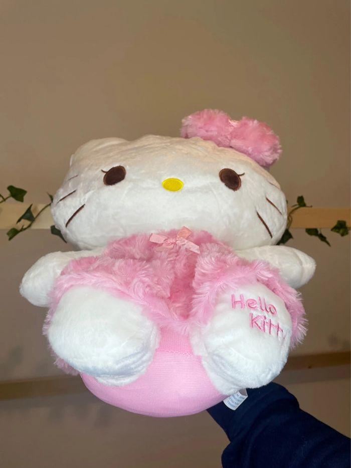 Peluche Hello Kitty en robe - photo numéro 10