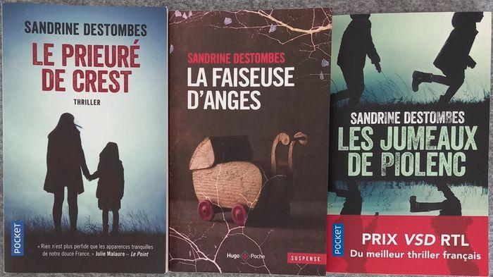 Livres de poche de Sandrine D'estampes - photo numéro 1