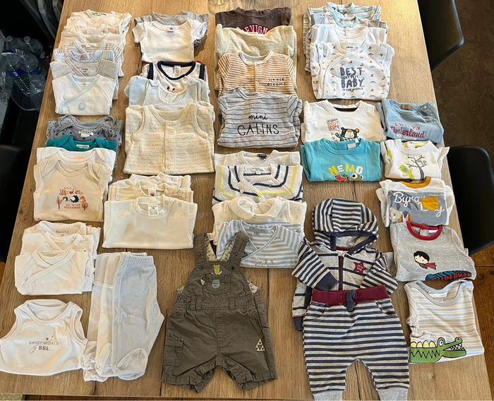 Lot vêtements bébé 1 mois - photo numéro 2