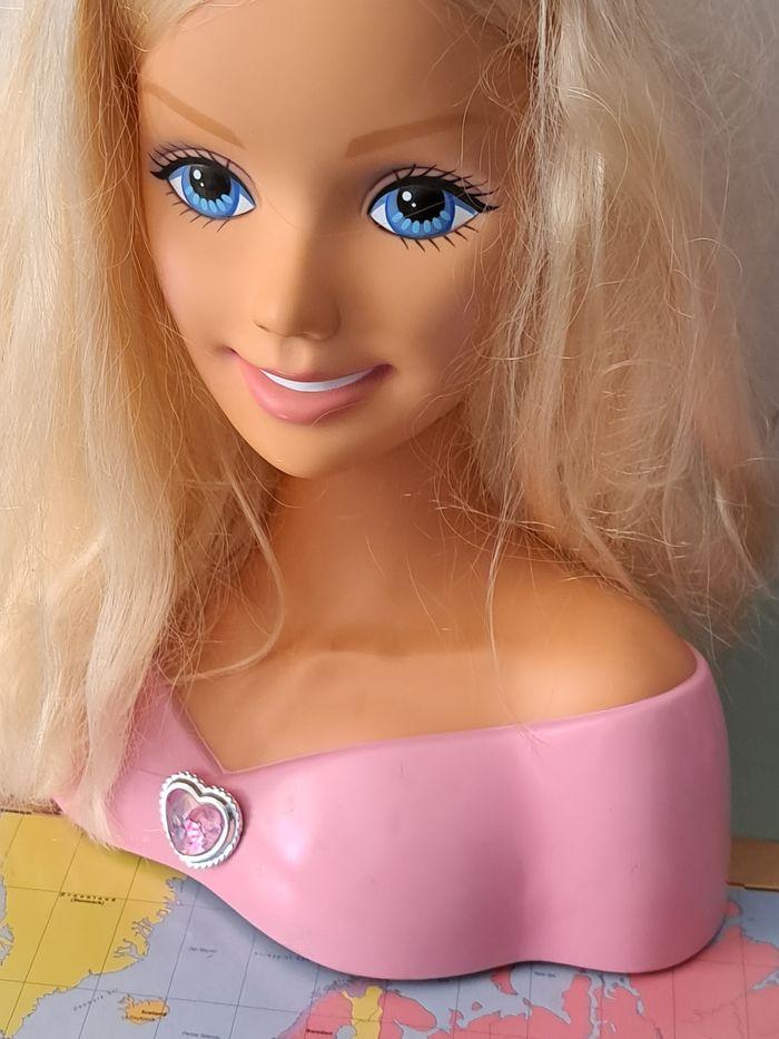 Tête de coiffure Barbie - photo numéro 8