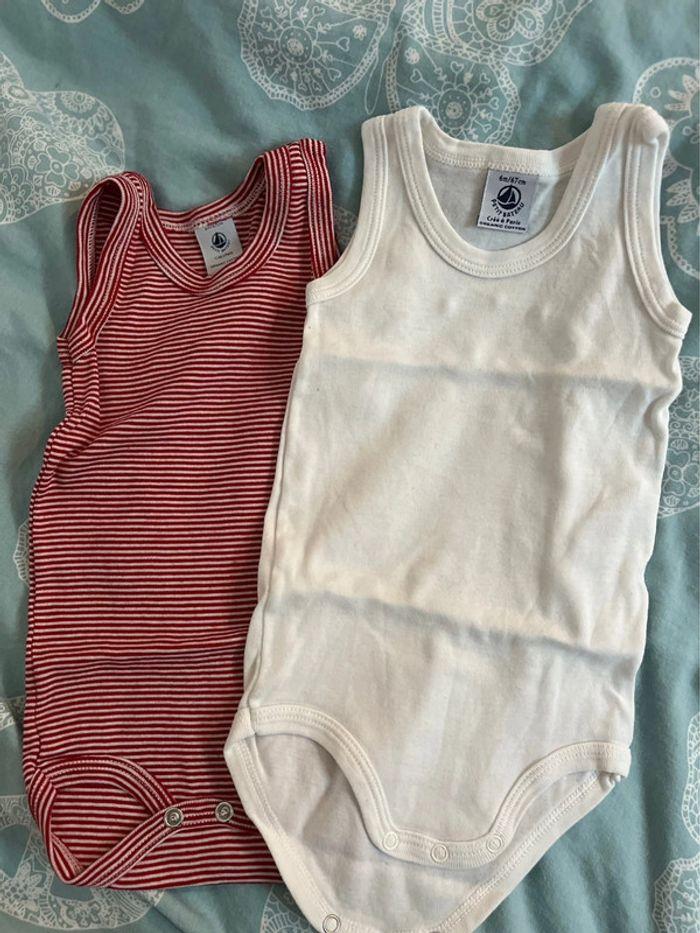 Lot 2 bodies Petit Bateau 6 mois - photo numéro 1