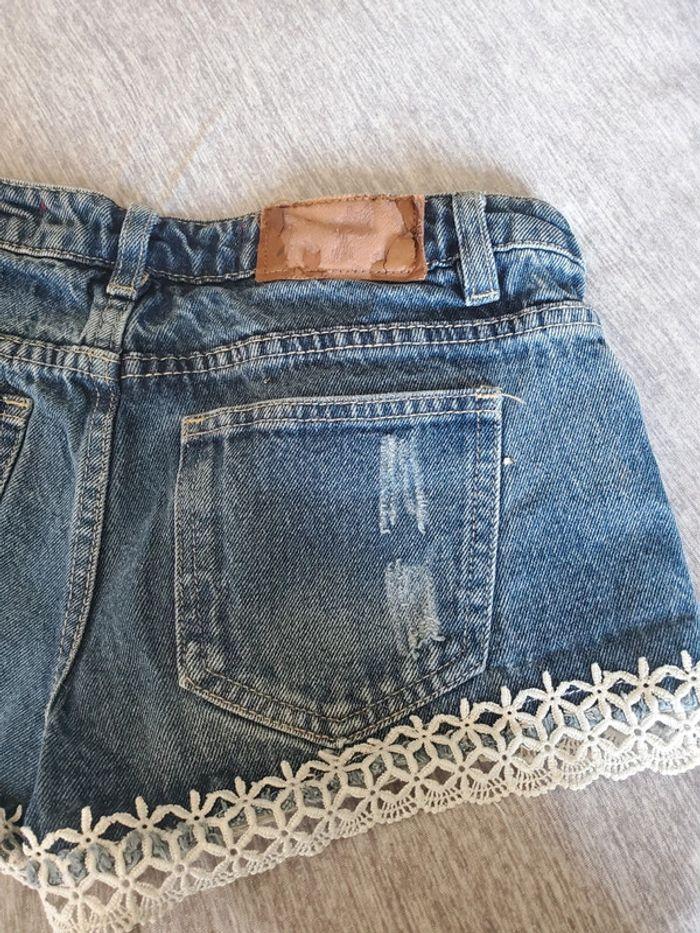 Short court en jean et broderie femme - photo numéro 5