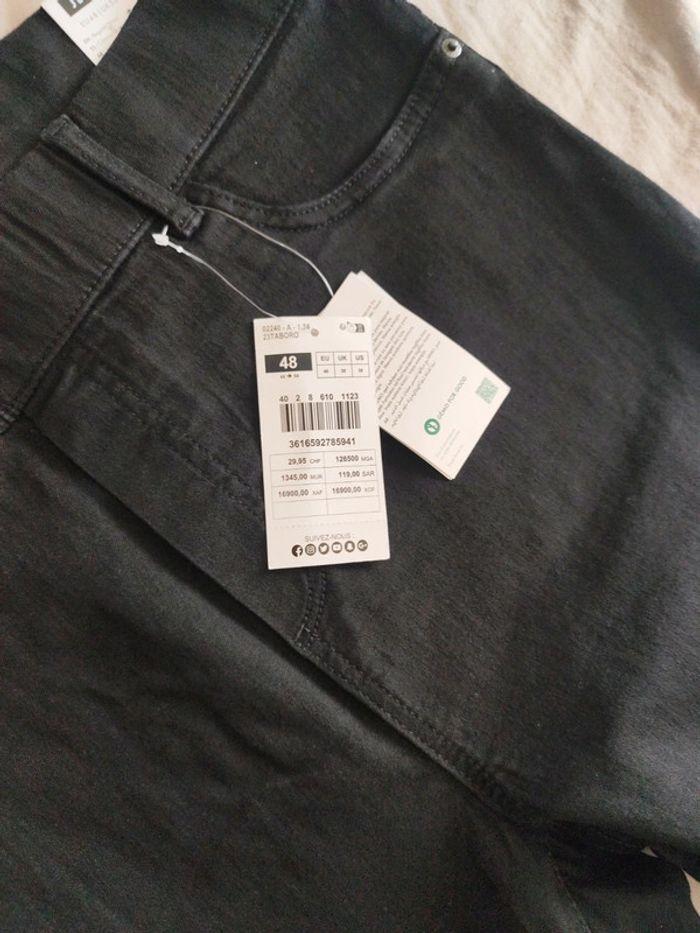 Pantalon jegging sans bouton ni fermeture éclair femme neuf avec étiquette jamais mis taille 48 - photo numéro 7