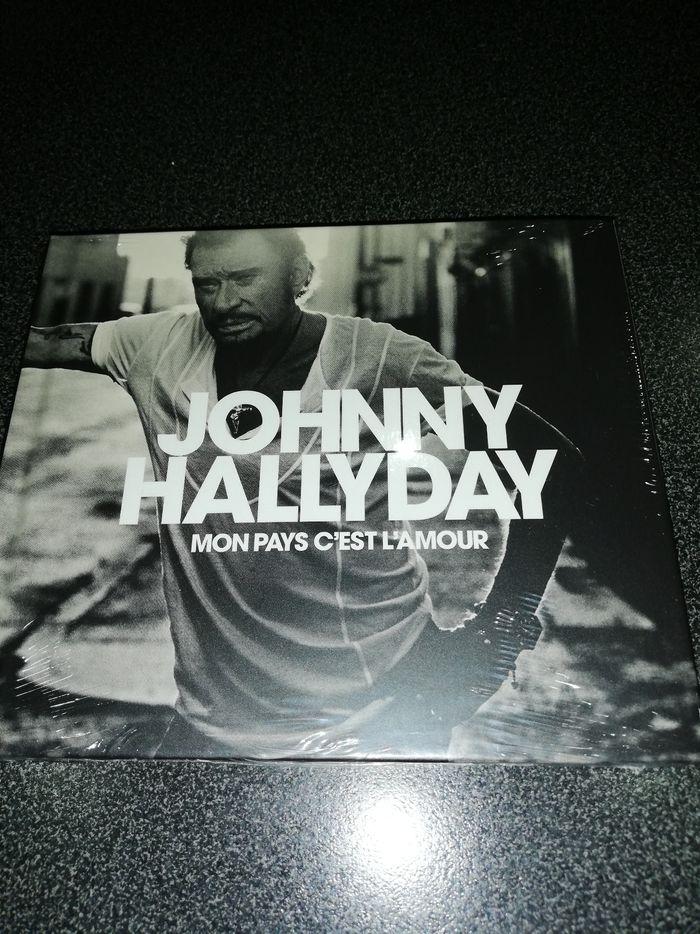 CD JOHNNY HALLYDAY - photo numéro 1