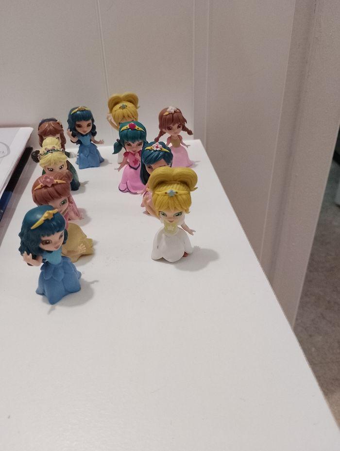 Figurines princesses - photo numéro 1