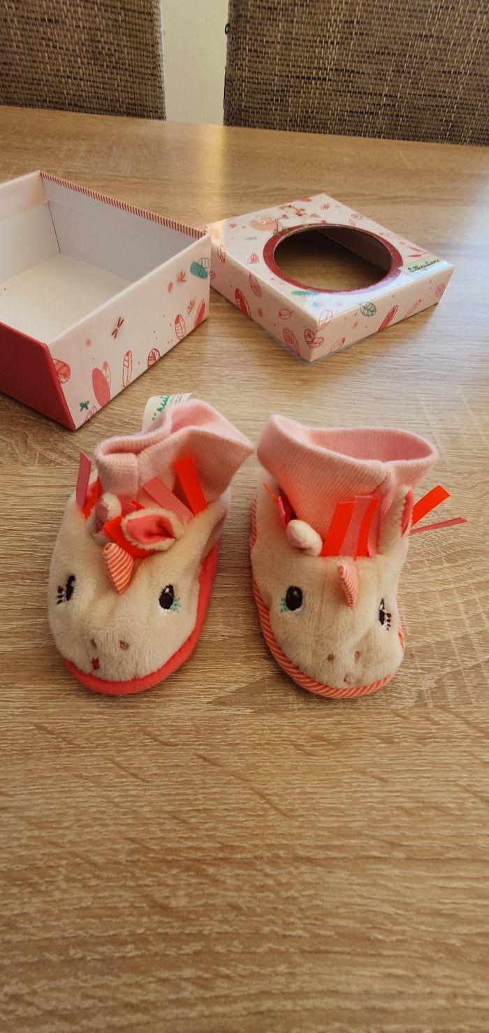 Chaussons bébé fille  0/6 mois - photo numéro 3