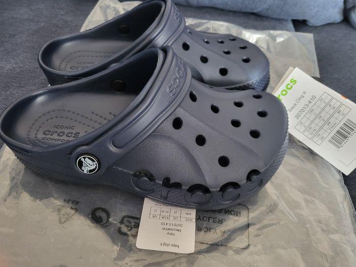 Crocs bleu taille 33/34 - photo numéro 2