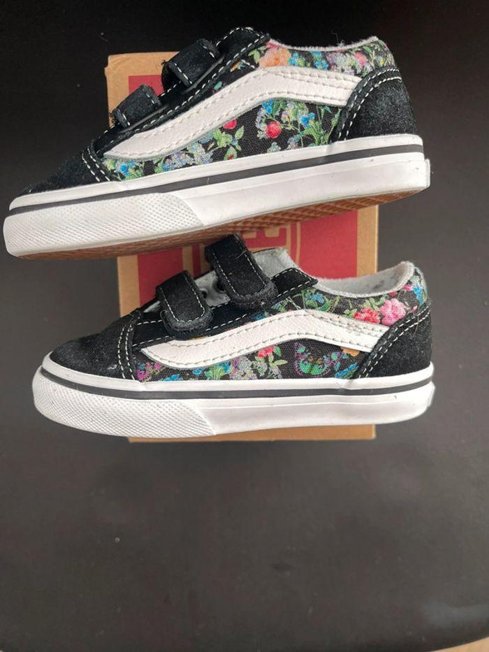 Vans à fleur taille 22 - photo numéro 2