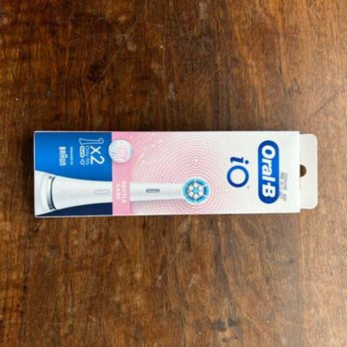 1 Brosse à dent électrique Oral B IO avec 2 Brossettes - photo numéro 5