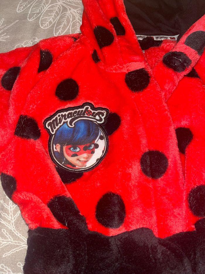 Peignoir Miraculous Ladybug taille 4 ans - photo numéro 2