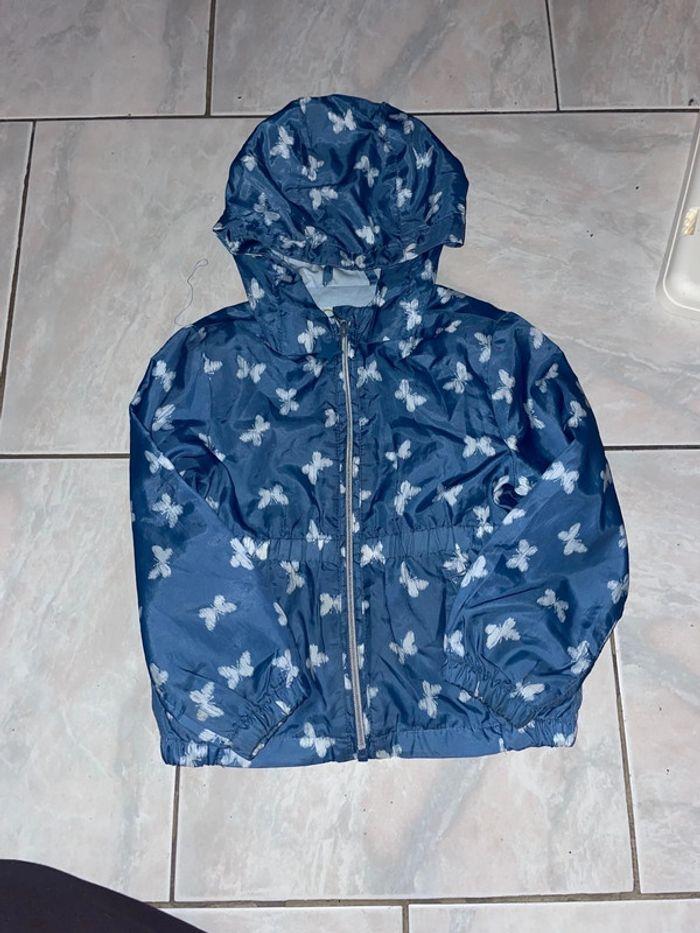 Manteau leger motif papillon 4 ans - photo numéro 1