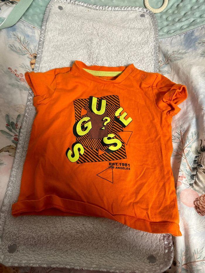 T shirt guess 12 mois