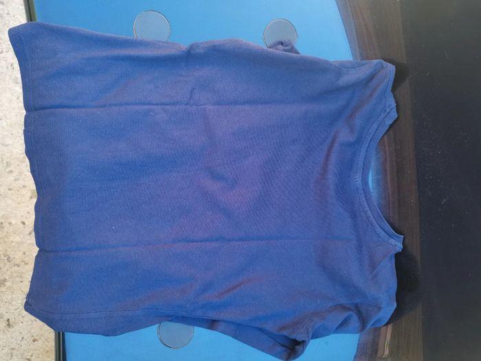 T shirt manches longues bleu marine Taille 10 ans - photo numéro 2