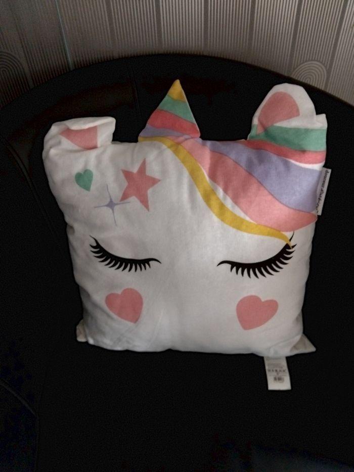 Coussin licorne, douceur d intérieur - photo numéro 1