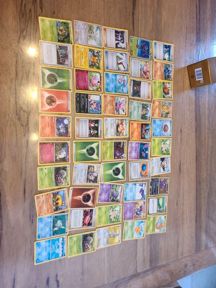 Lot de 50 carte pokemon - photo numéro 1