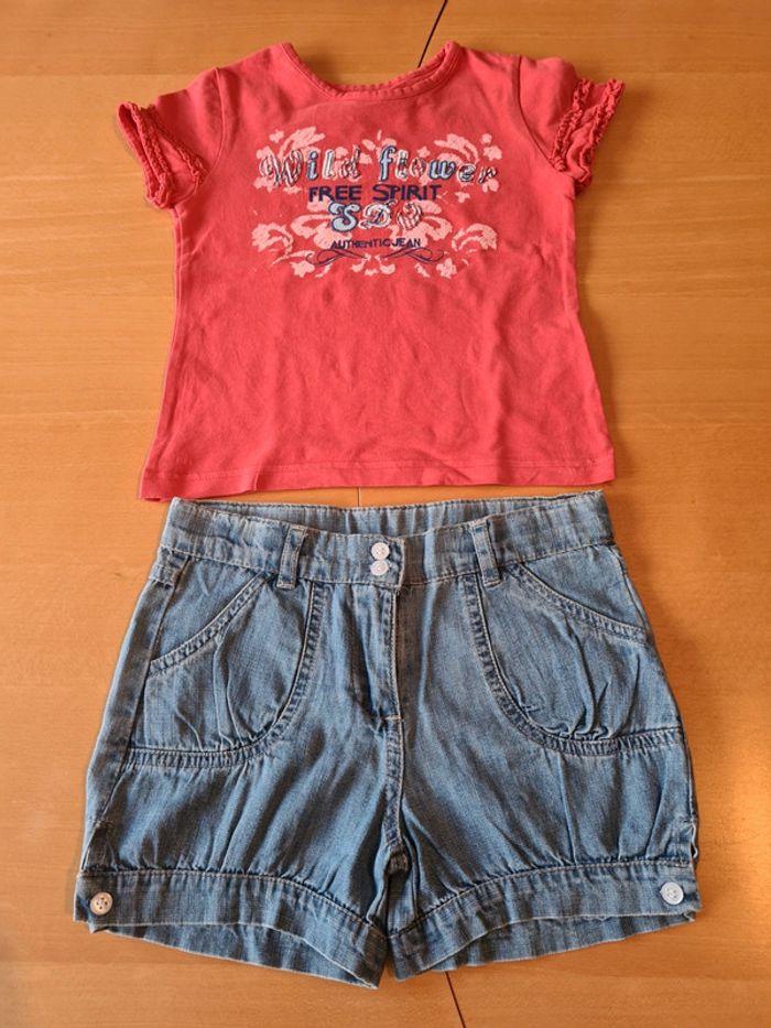 T-shirt Sucre d'orge et short Tissaia en 5 ans en TBE - photo numéro 1