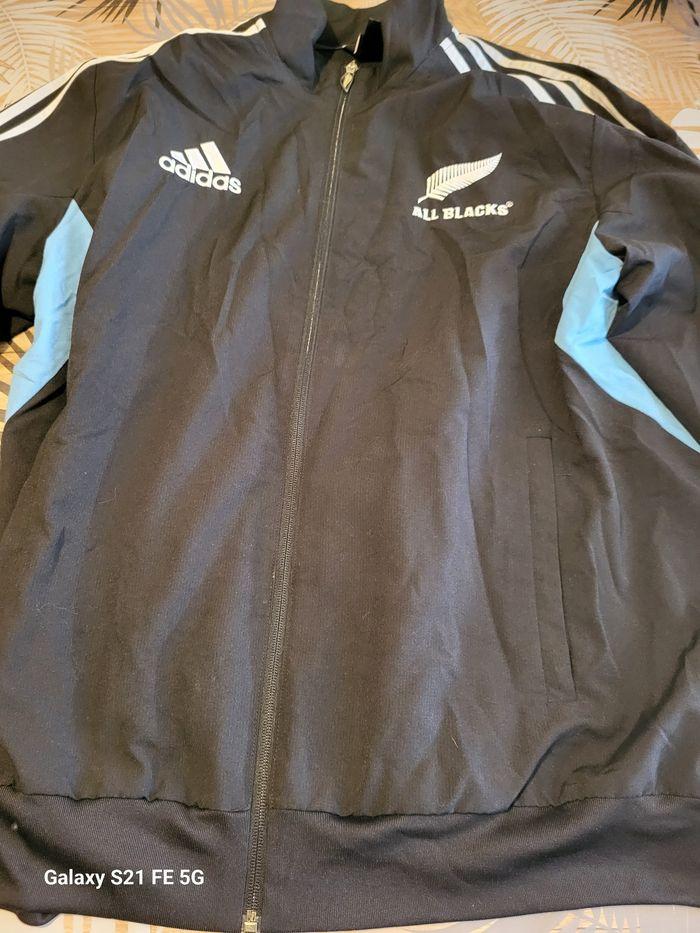 Veste adidas all black - photo numéro 1