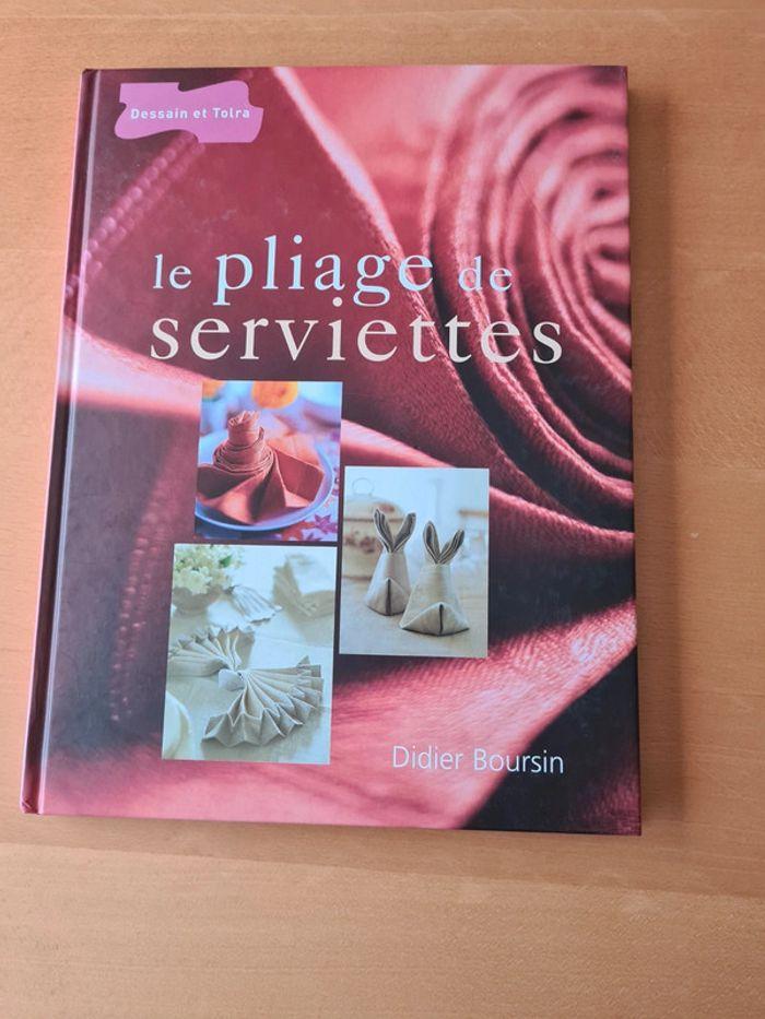 Livre Le pliage de serviettes
119 pages
Editions Dessain et Tolra
Comme neuf - photo numéro 1