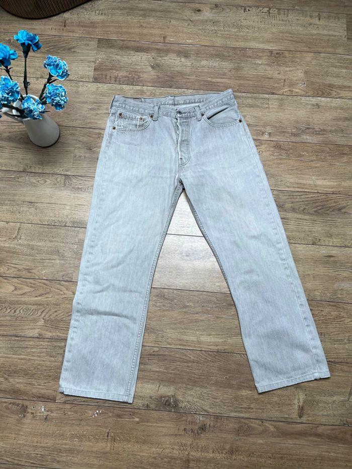 Jean Levis 501 vintage gris clair , taille W33 - photo numéro 3