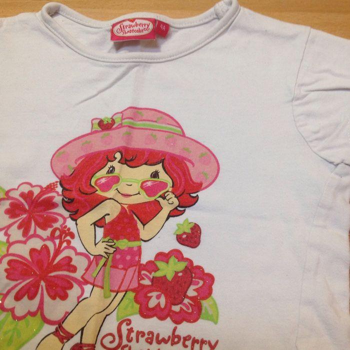 Tee-shirt Charlotte aux fraises 4 ans - photo numéro 1