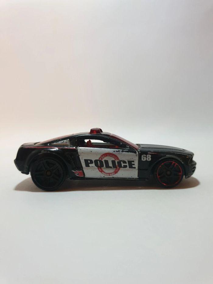 Hot Wheels 2003 Ford Mustang GT Concept Police Chase Unit - photo numéro 5