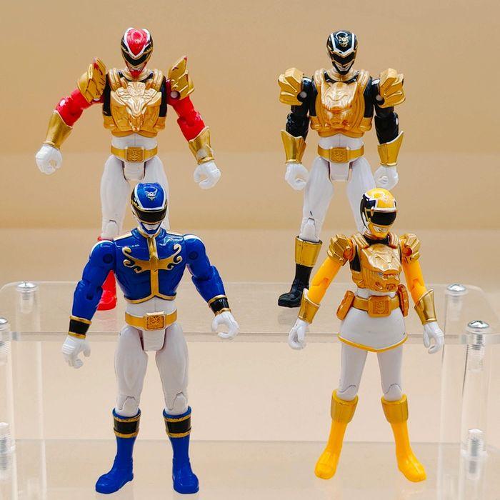 Lot 4 figurines megaforce - Power rangers - photo numéro 1