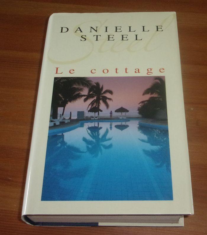 Le cottage de Danielle Steel roman - photo numéro 1