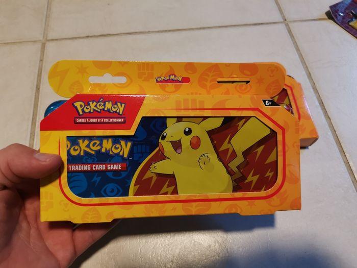 Trousse à crayon booster Pokémon Pikachu - photo numéro 1