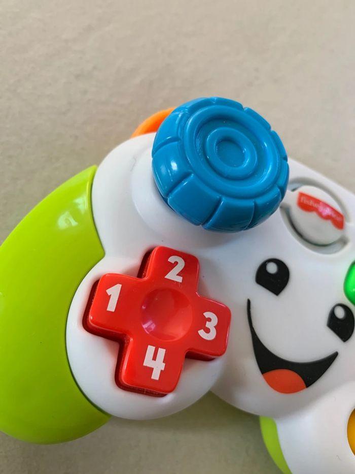 Ma première manette Fisher Price - photo numéro 3