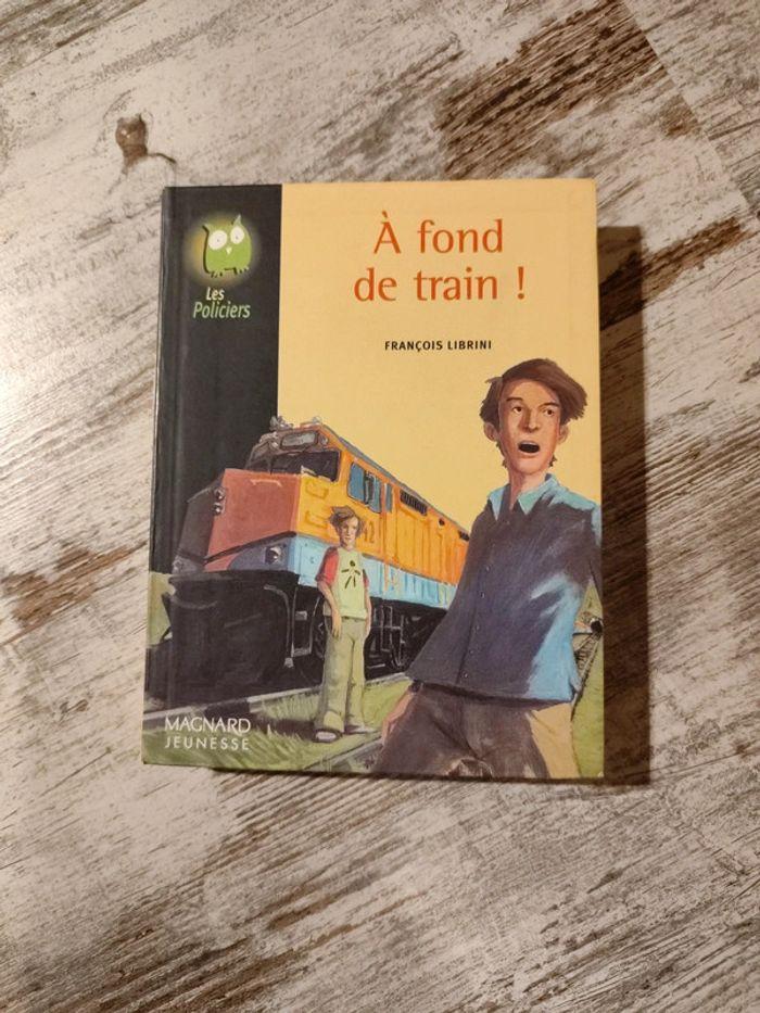 A fond de train!