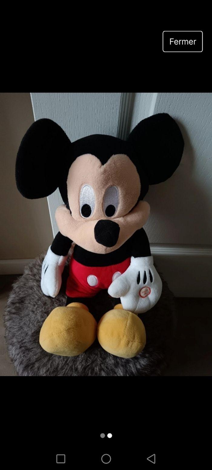 Peluche lumineuse Mickey - photo numéro 2