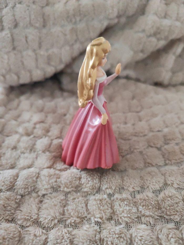 Figurine plastique jouet collection Princesse Disney N° 1 - photo numéro 2