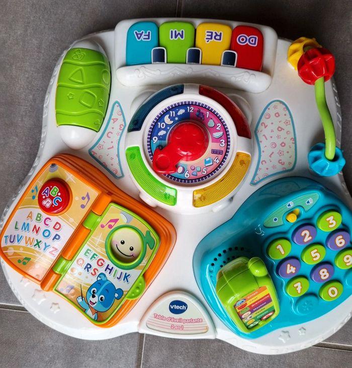 Table d'activités d'éveil parlante 2en 1 Vtech - photo numéro 5