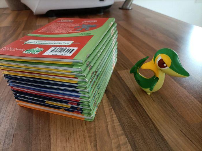 Lot 12 livres pokémon+ 1 figurine pokémon - photo numéro 19