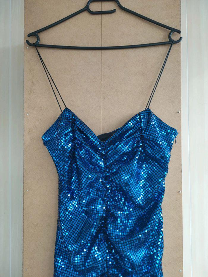 Robe de soirée à sequins bleus Zara en taille 40 - photo numéro 2