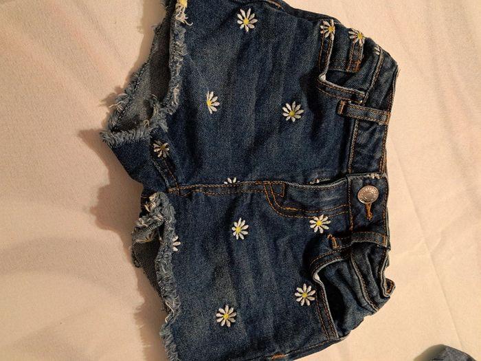 Short jeans 4/5ans primark - photo numéro 1