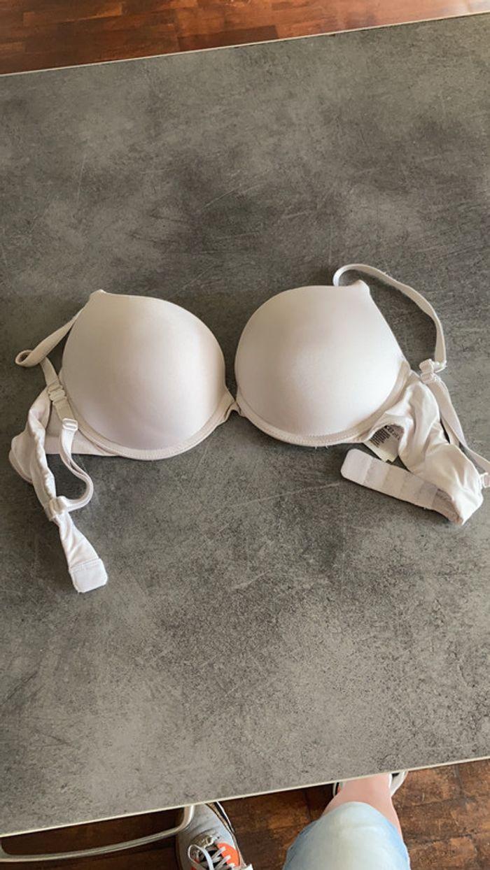 Soutien gorge blanc - photo numéro 1