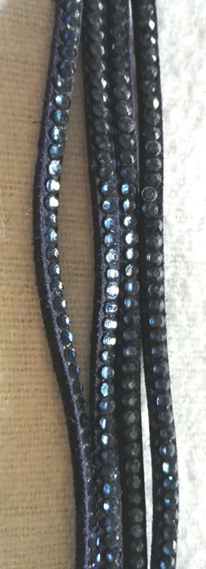 Bracelet tissu avec petits diamants bleus - photo numéro 2