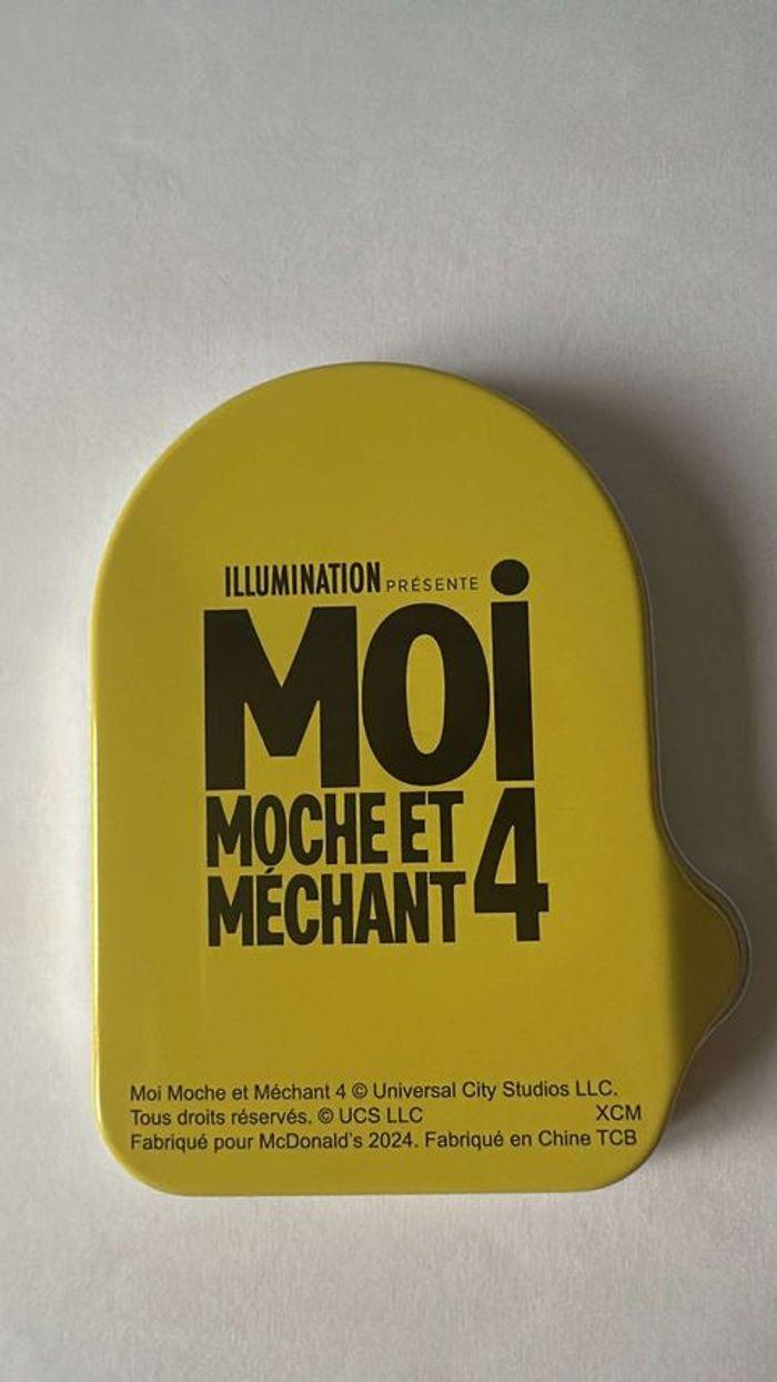 Boite moi moche et méchant. - photo numéro 1