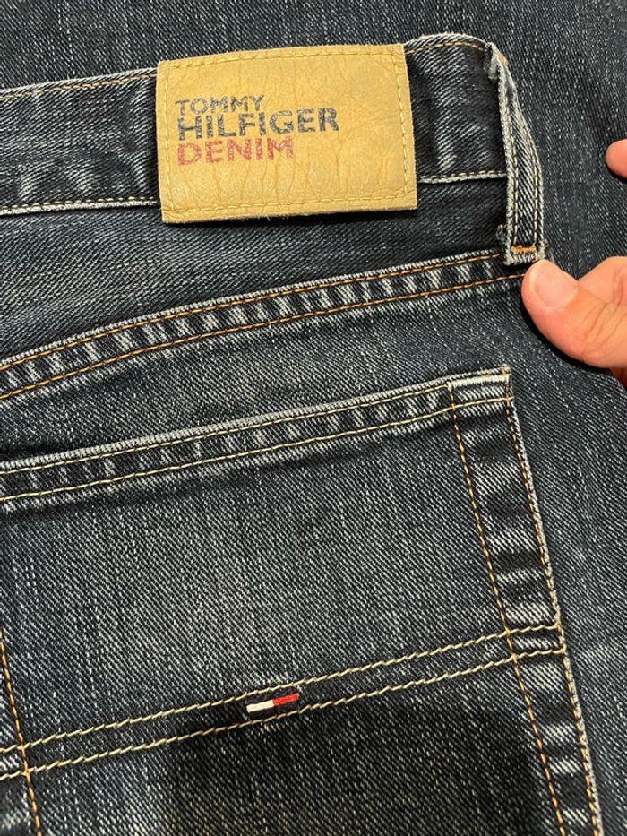 Jean bleu homme coupe droite Tommy Hilfiger taille W33 L34 soit taille 42/44 - photo numéro 10