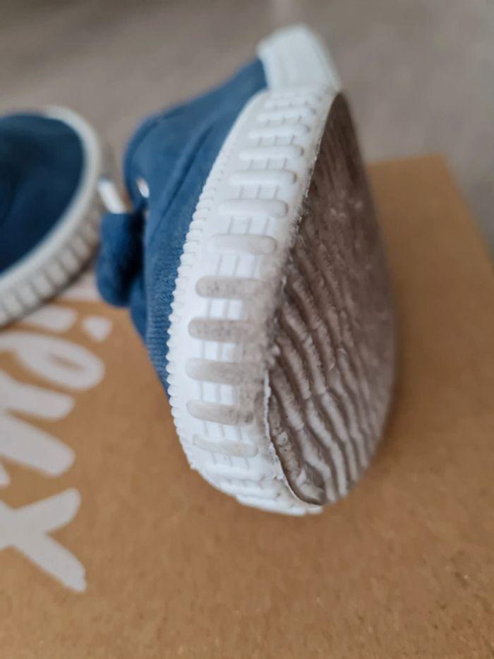 Chaussures bébé toile bleue mixte taille 21 (taille comme un 21) - photo numéro 3