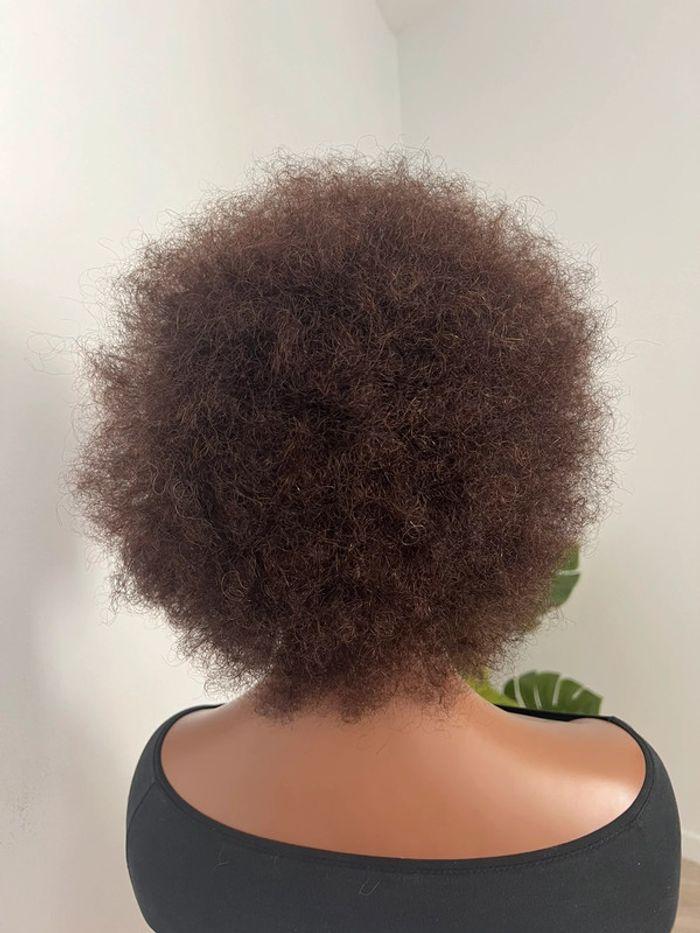 Perruque afro brune /châtain doux - photo numéro 9