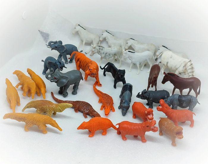 figurine Animaux savane Afrique tigre hippopotame crocodile tapir rhinocéros éléphant zébu tatou - photo numéro 2