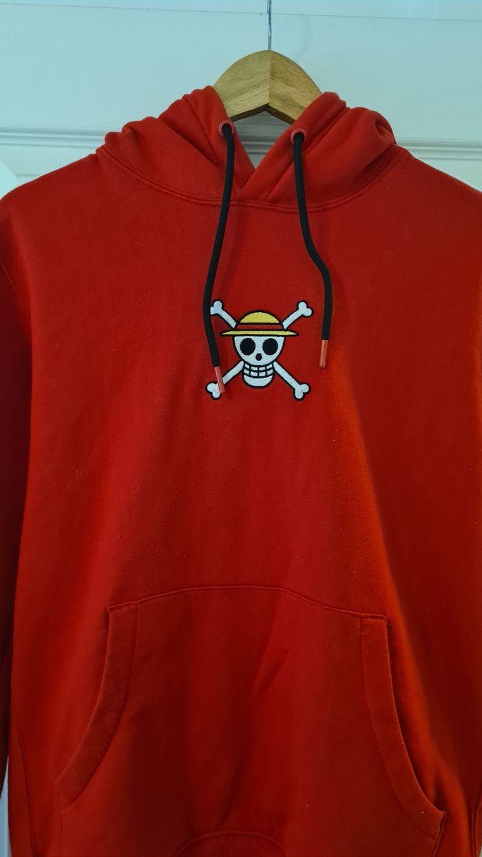 Sweat à capuche one piece - photo numéro 2