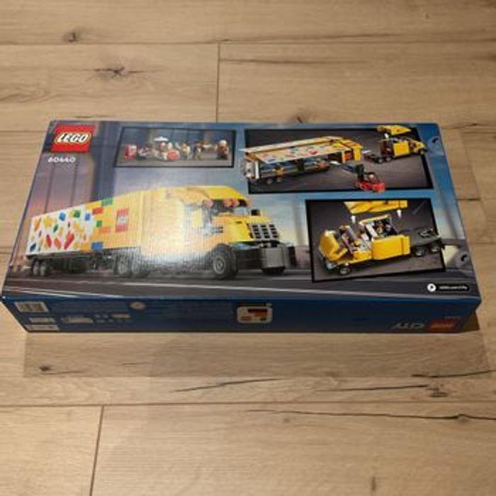 Lego City 60440 Le camion de livraison jaune Lego - photo numéro 2