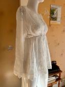 Robe courte en dentelles blanches