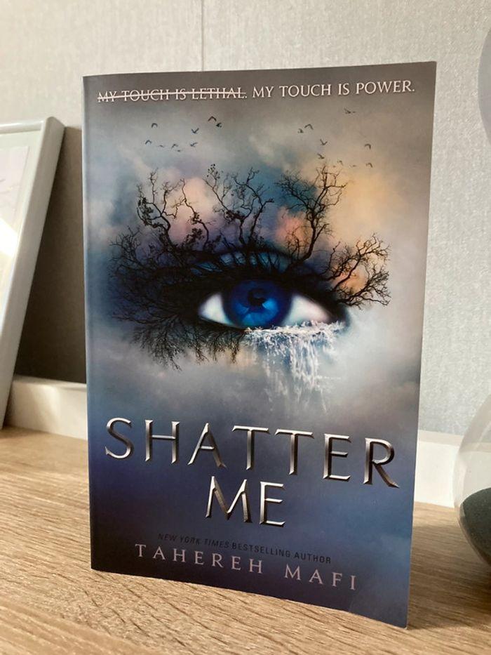 Shatter me , Tahereh Mafi - photo numéro 1