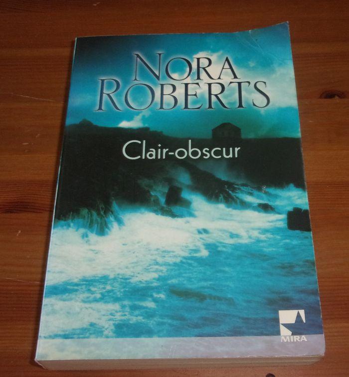 Roman Clair-obscur de Nora Roberts - photo numéro 1